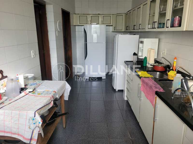 Casa à venda com 4 quartos, 400m² - Foto 19