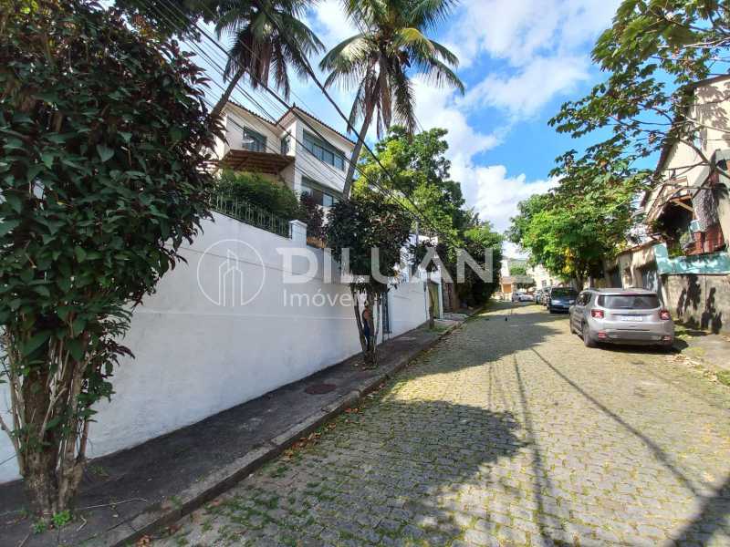 Casa à venda com 4 quartos, 400m² - Foto 3