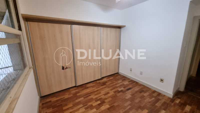 Apartamento à venda com 4 quartos, 155m² - Foto 4