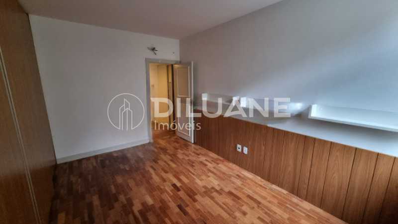 Apartamento à venda com 4 quartos, 155m² - Foto 5