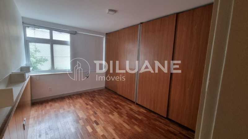 Apartamento à venda com 4 quartos, 155m² - Foto 8