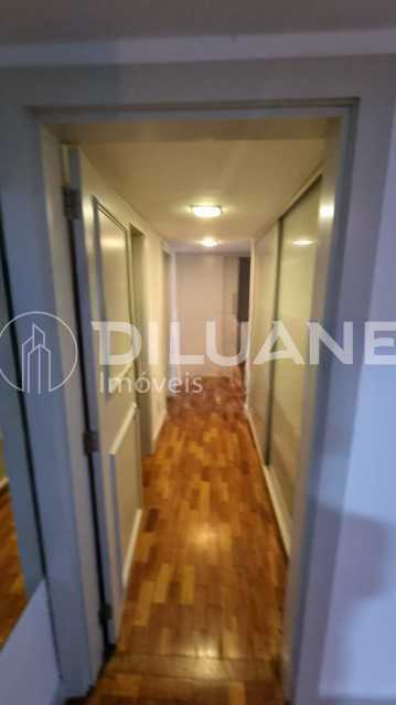 Apartamento à venda com 4 quartos, 155m² - Foto 14