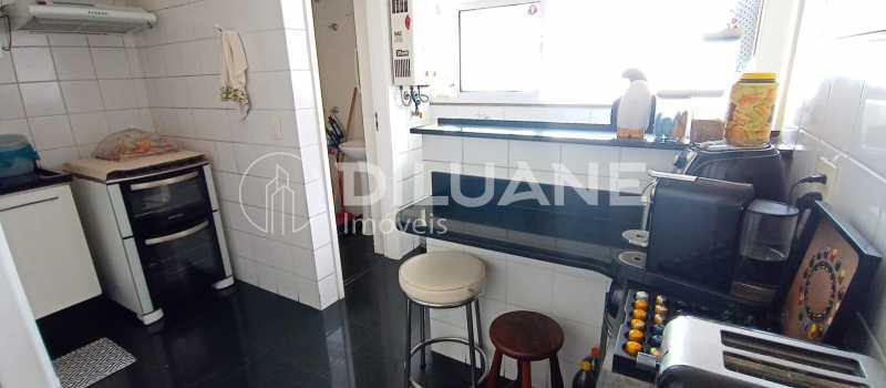 Apartamento à venda com 3 quartos, 110m² - Foto 25