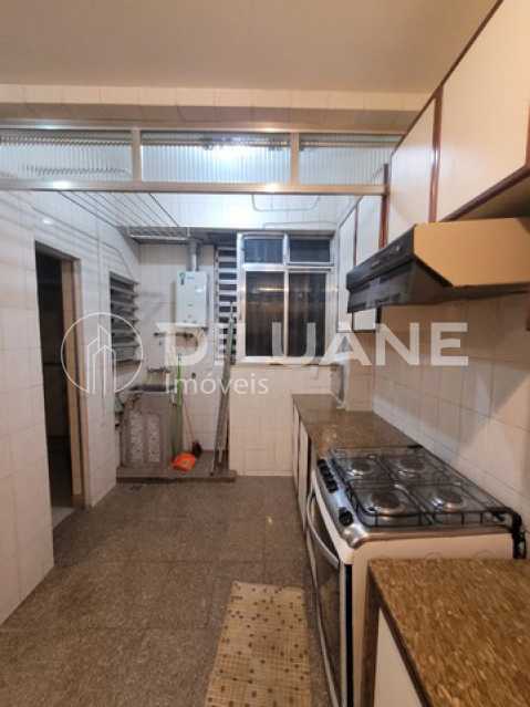 Apartamento à venda com 2 quartos, 105m² - Foto 13