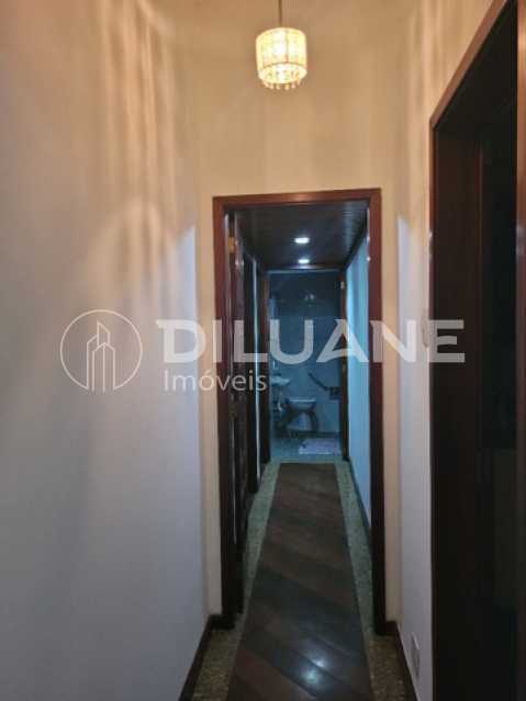 Apartamento à venda com 2 quartos, 105m² - Foto 10