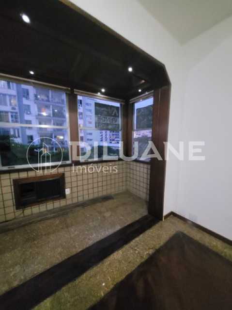 Apartamento à venda com 2 quartos, 105m² - Foto 4