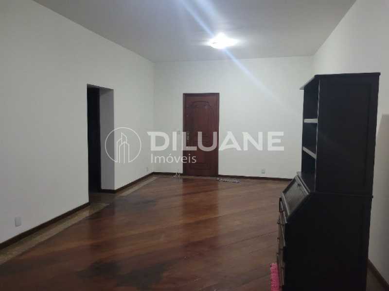 Apartamento à venda com 2 quartos, 105m² - Foto 2