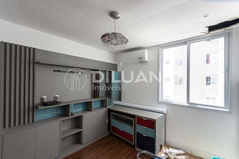 Apartamento à venda com 3 quartos, 210m² - Foto 19