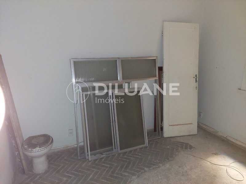 Apartamento à venda com 2 quartos, 87m² - Foto 11