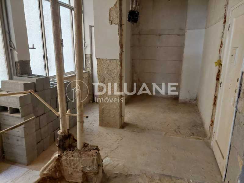 Apartamento à venda com 2 quartos, 87m² - Foto 13