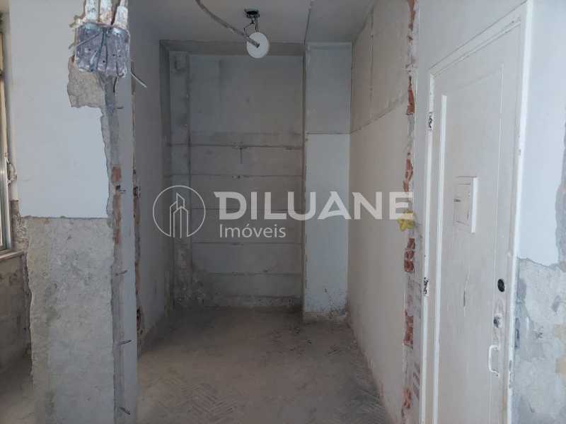 Apartamento à venda com 2 quartos, 87m² - Foto 17