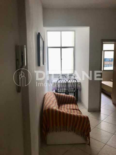 Apartamento à venda com 1 quarto, 49m² - Foto 2