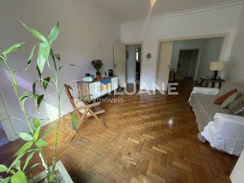 Apartamento à venda com 3 quartos, 156m² - Foto 8