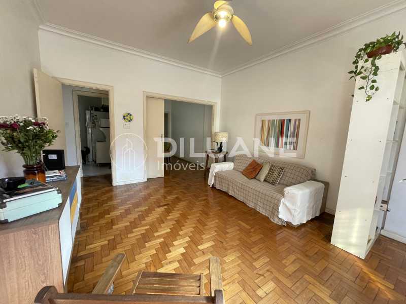 Apartamento à venda com 3 quartos, 156m² - Foto 10