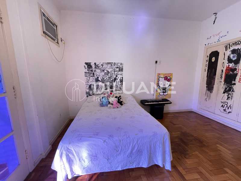 Apartamento à venda com 3 quartos, 156m² - Foto 21