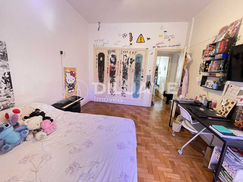 Apartamento à venda com 3 quartos, 156m² - Foto 24