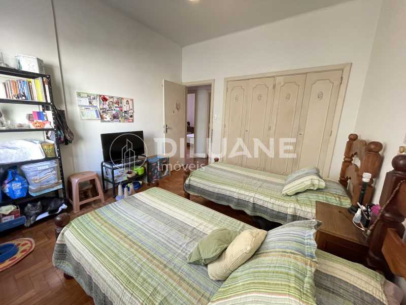 Apartamento à venda com 3 quartos, 156m² - Foto 29