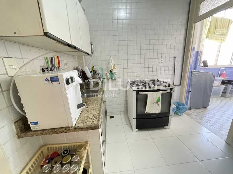 Apartamento à venda com 3 quartos, 156m² - Foto 40