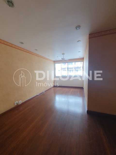 Apartamento à venda com 3 quartos, 92m² - Foto 1