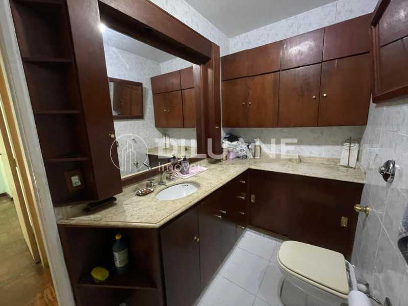 Apartamento à venda com 2 quartos, 76m² - Foto 4