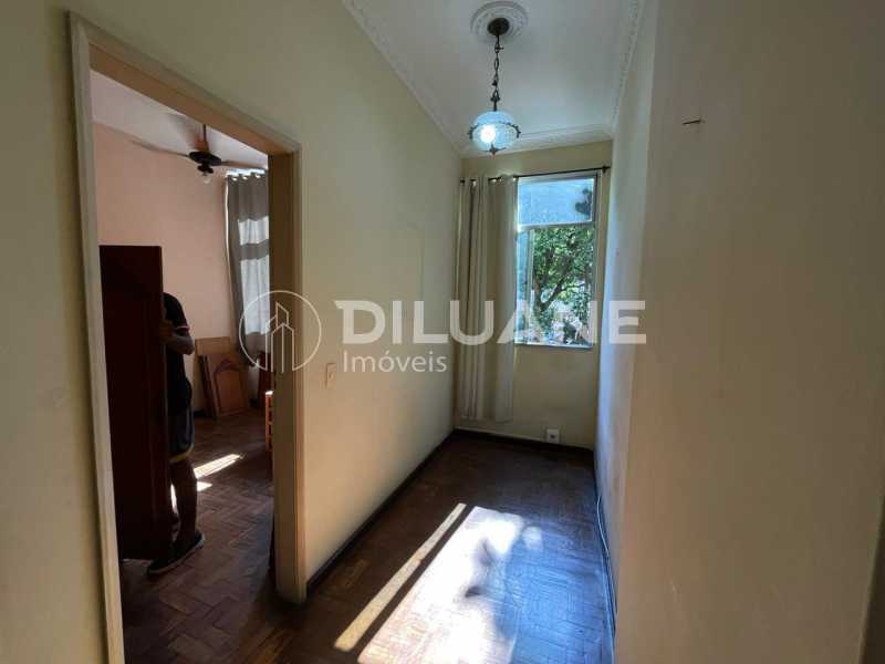 Apartamento à venda com 2 quartos, 76m² - Foto 10