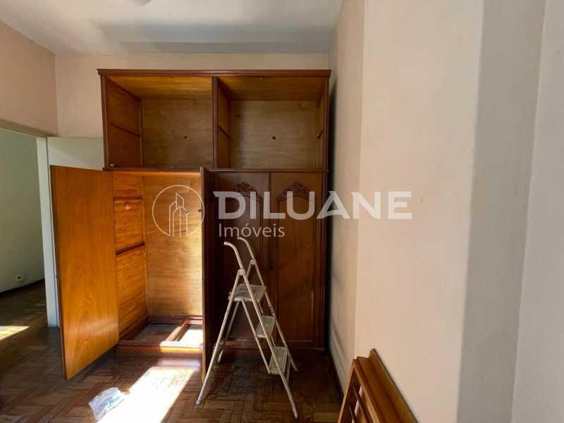 Apartamento à venda com 2 quartos, 76m² - Foto 14