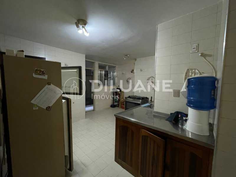 Apartamento à venda com 2 quartos, 76m² - Foto 15