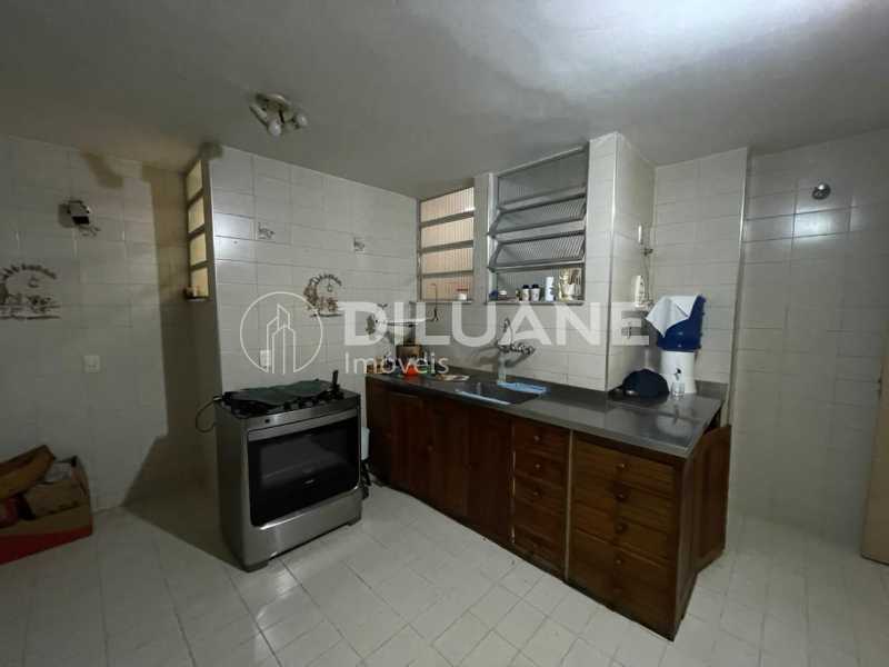 Apartamento à venda com 2 quartos, 76m² - Foto 17