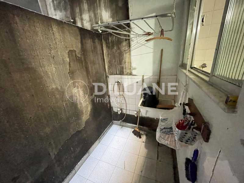 Apartamento à venda com 2 quartos, 76m² - Foto 19