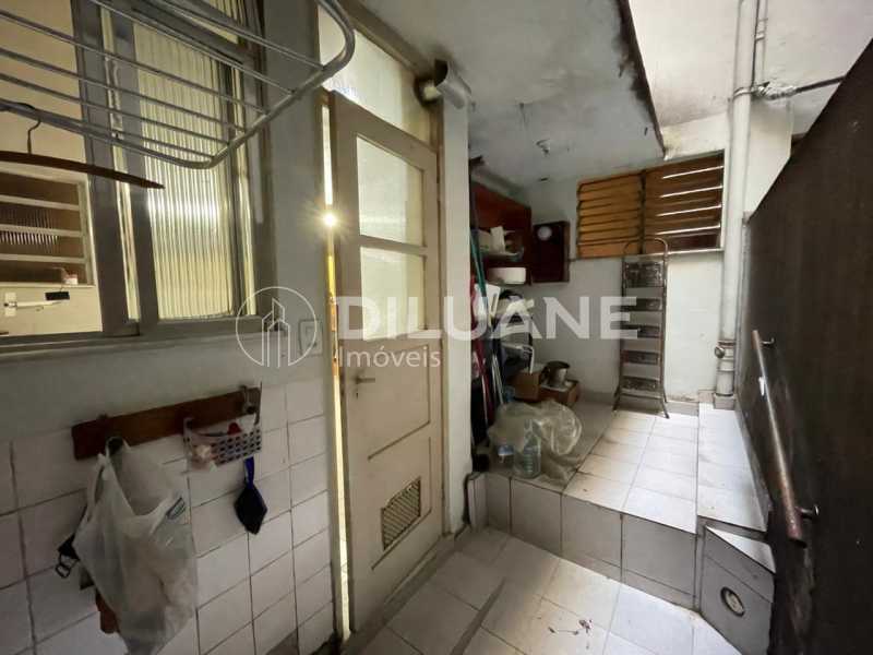 Apartamento à venda com 2 quartos, 76m² - Foto 22