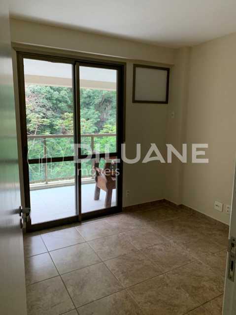 Apartamento à venda com 3 quartos, 94m² - Foto 16