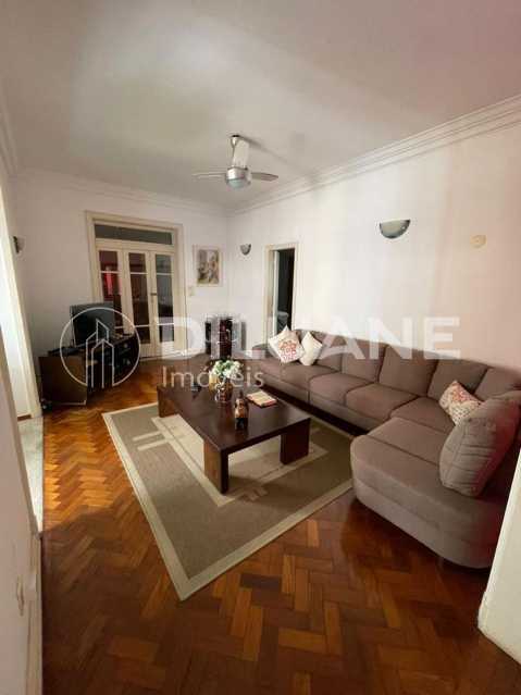 Apartamento à venda com 4 quartos, 225m² - Foto 4