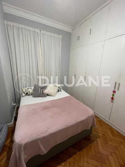 Apartamento à venda com 4 quartos, 225m² - Foto 18