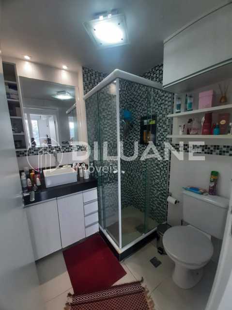 Apartamento à venda com 2 quartos, 65m² - Foto 17