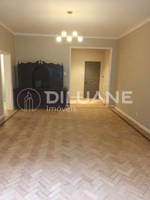 Apartamento à venda com 3 quartos, 106m² - Foto 4