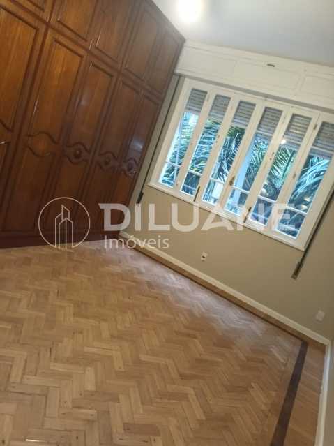 Apartamento à venda com 3 quartos, 106m² - Foto 15