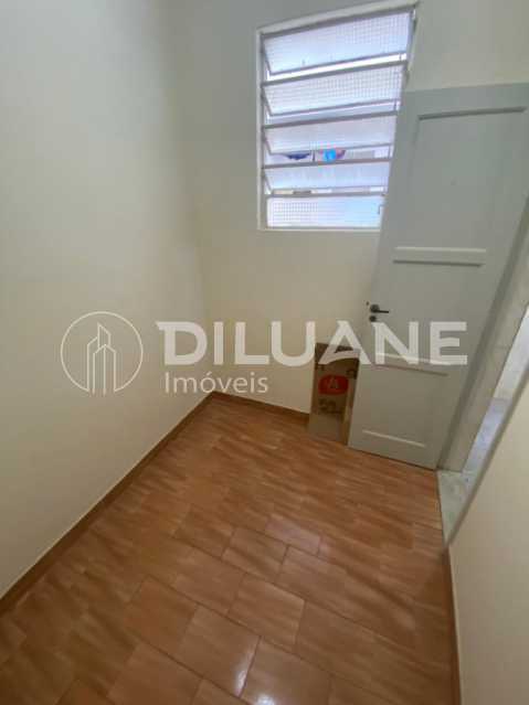 Apartamento à venda com 2 quartos, 68m² - Foto 1