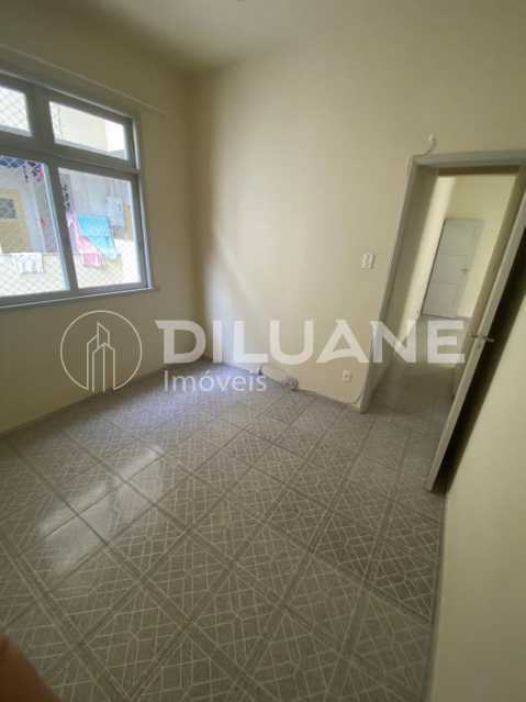 Apartamento à venda com 2 quartos, 68m² - Foto 13