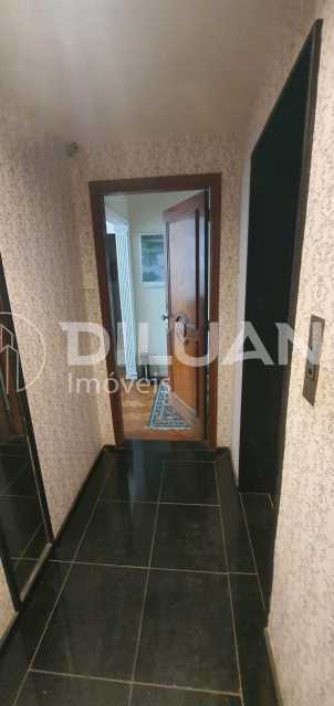 Apartamento à venda com 3 quartos, 122m² - Foto 10