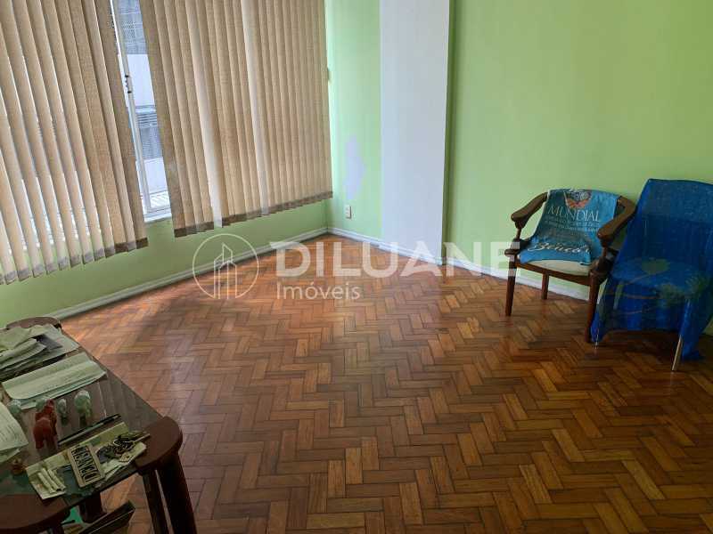 Apartamento à venda e aluguel com 2 quartos, 72m² - Foto 2