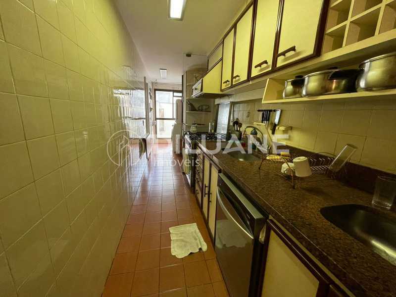 Apartamento à venda com 4 quartos, 141m² - Foto 15