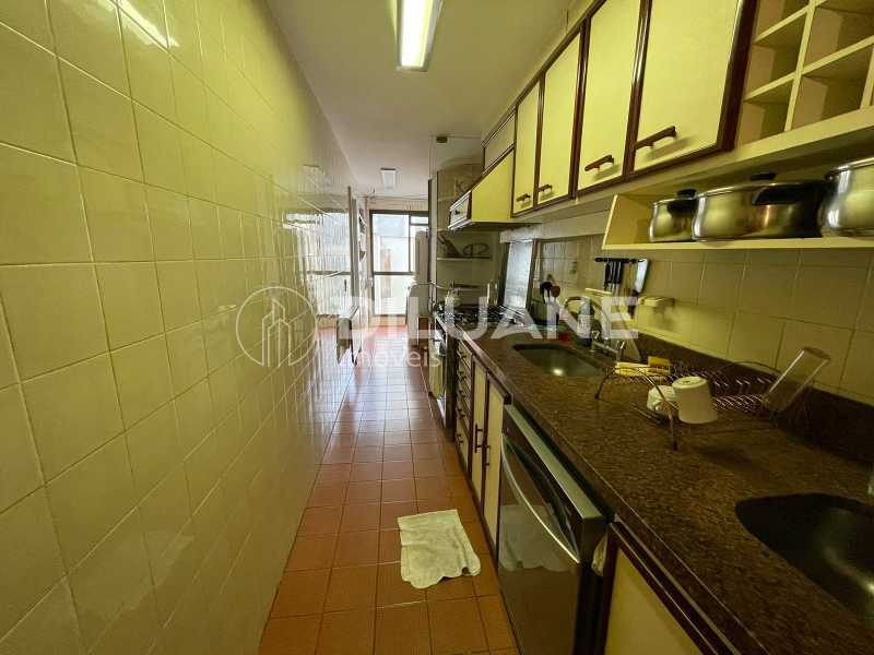 Apartamento à venda com 4 quartos, 141m² - Foto 16