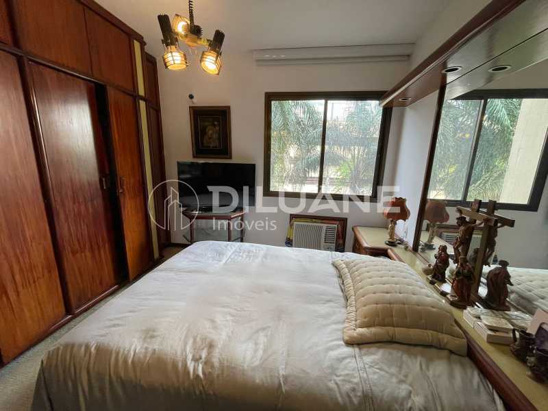 Apartamento à venda com 4 quartos, 141m² - Foto 10