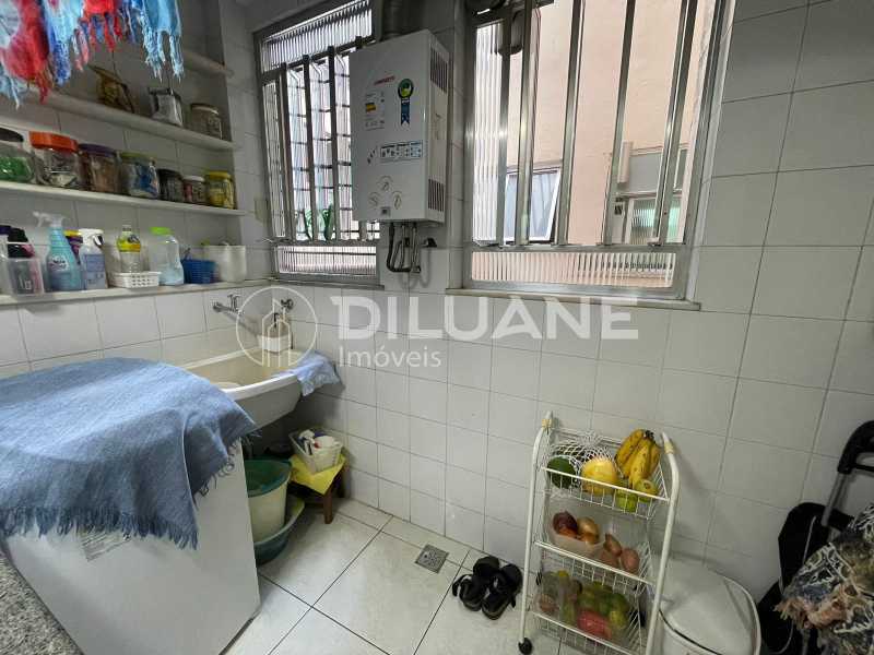 Apartamento à venda com 2 quartos, 70m² - Foto 16