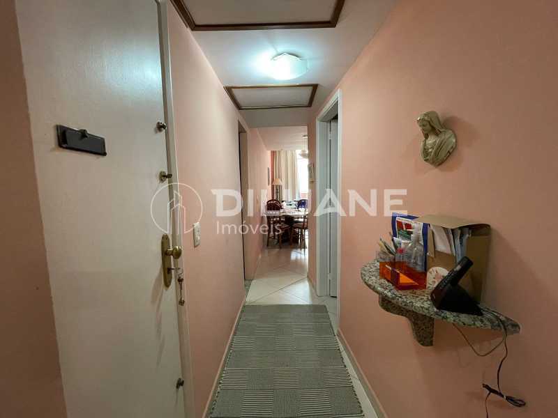 Apartamento à venda com 2 quartos, 70m² - Foto 14