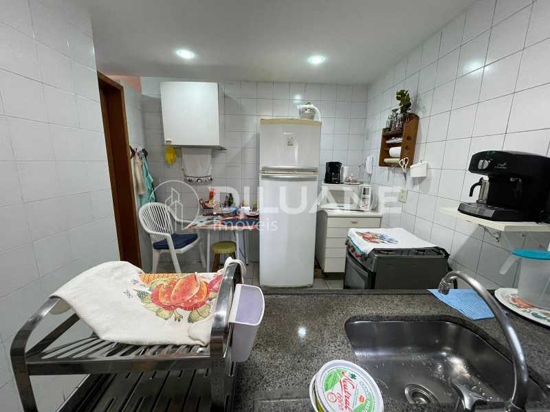 Apartamento à venda com 2 quartos, 70m² - Foto 22