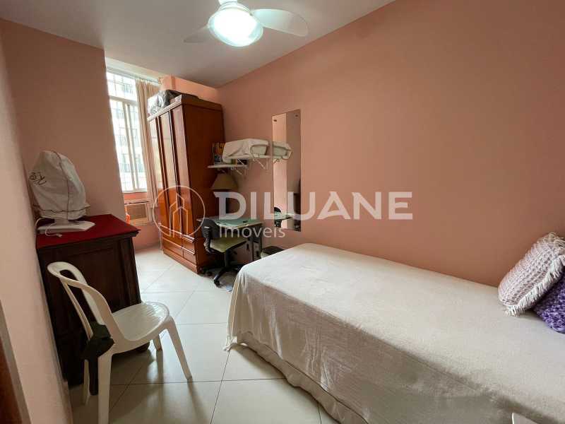 Apartamento à venda com 2 quartos, 70m² - Foto 8