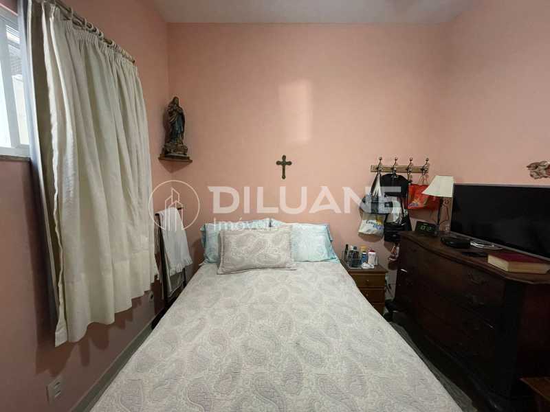 Apartamento à venda com 2 quartos, 70m² - Foto 10