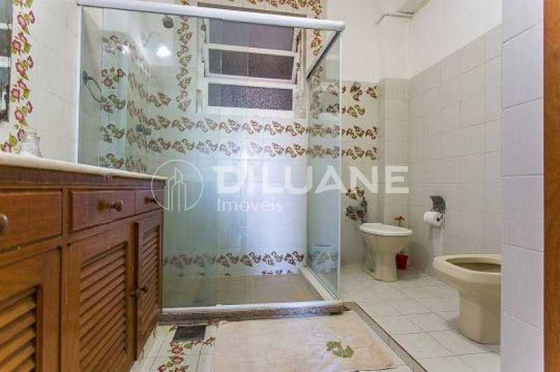 Apartamento à venda com 3 quartos, 175m² - Foto 15