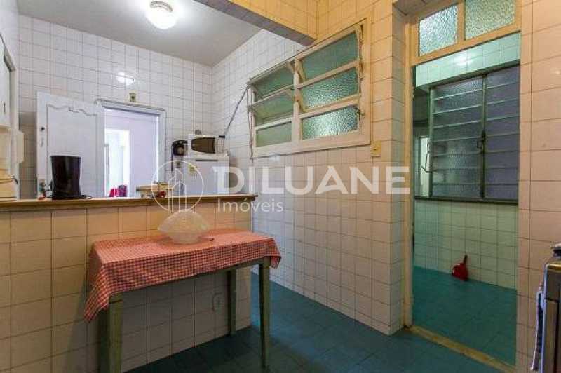 Apartamento à venda com 3 quartos, 175m² - Foto 16